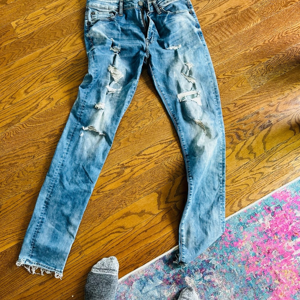 Distressed Blue Jeans Men